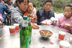 过去陕西农村坐席必喝的太白酒和秦川大曲，现在为啥不行了图片