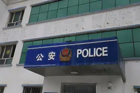 新疆警察回忆暴恐案：爱国干部拒喊“圣战”口号惨遭杀害图片