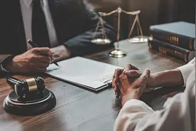 《民法典》一锤定音，房子70年产权到期后还能继续住图片