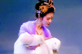 嫦娥曾有过好多段“情史”，而且跨度还不是一般的大图片