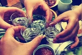 山东的伙计们，出省喝酒切莫自负了图片