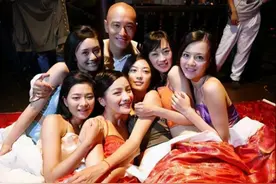 新《鹿鼎记》7位老婆被指网红脸，看看黄晓明版，老婆个个漂亮图片