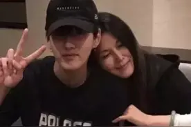 送吴亦凡坐牢 吴妈妈消失多日憔悴现身图片