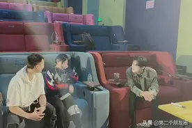 易烊千玺与奥运冠军张家齐合影：不知该羡慕谁图片