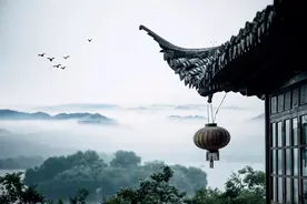 李白在名胜古迹写下一首诗，开篇就是名句，后来被改编成经典歌曲图片
