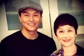婆婆比儿媳妇还美！张智霖的混血母亲颜值惊艳，曾是选美冠军图片