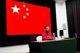 国乒召开反兴奋剂会议孙颖莎代表宣誓，刘国梁曾陷“兴奋剂风波”图片