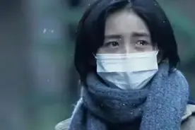 张子枫在中国医生里只有一句台词，但口罩背后那双眼睛把我看哭了图片