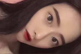 小说：用力握回王逸的大手图片