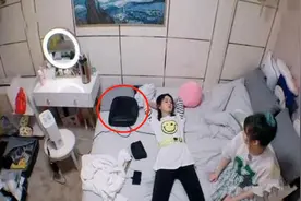 赵丽颖综艺忘关摄像头，盆骨矫正器入镜，女明星产后也是“凡人”图片