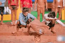 Baby退出跑男？穿休闲装被宋雨琦打脸表情快绷不住，终于遇到对手图片