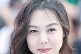 从李政宰到赵寅成，金敏喜的前任都是男神，却恋上大22岁已婚导演图片