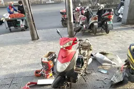 邻居报废一辆电动车被我三百买下，修复成功后，邻居看到想回购图片