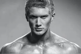 国产肌肉男与健体冠军“约架”UFC，场面一度有些尴尬图片