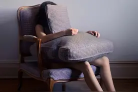 纽约摄影师布鲁克·迪多纳托摄影表现出的超现实疏离感图片