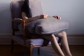 纽约摄影师布鲁克·迪多纳托摄影表现出的超现实疏离感图片