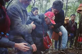 时隔三十年再见大陆亲人，92岁台湾老兵称：能回去走路也要回去图片