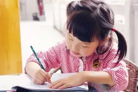 儿女都是博士毕业，父亲称：从5岁开始，这4点要舍得"逼"孩子一把图片