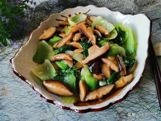香菇油菜的家常做法有哪些（油菜和香菇天生是一对）