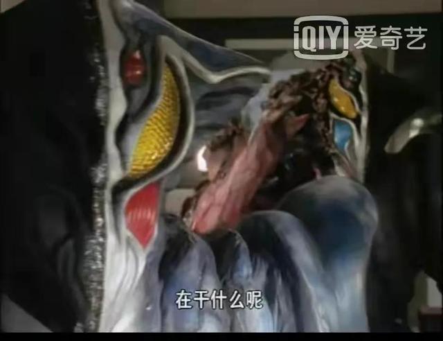 超级必杀怪兽德玛卡古把戴拿打的浑身是伤，戴拿该如何应对？