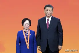 习近平：新时代是需要英雄并一定能够产生英雄的时代图片