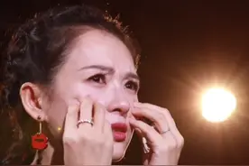 章子怡回忆婆婆泪崩，哭戏拍到控制不住，儿子出生不久后婆婆去世图片