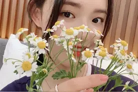 夏日唇色怎么选？她们给了我很多方案图片