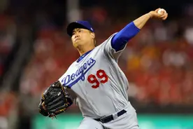 「亚洲之星」涅槃重生的亚洲强投柳贤振图片