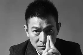 当年的偶像老了，我该思考养老问题了吗？图片