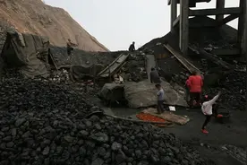 有多少南阳人拉着架子车去平顶山拉煤，一路上的苦难说不完图片