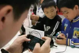未成年人充值打赏背后：形同虚设的认证门槛、防不住的主播诱导图片