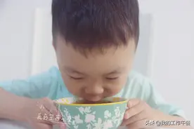 孩子“积食”不吃饭，用7种食材煮水喝，这汤我家一年四季不断图片