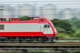 “大同机车”冲锋上阵力保河南电煤运输图片