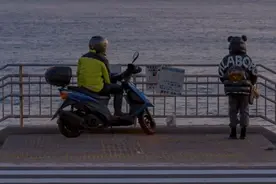 积极上进的句子：我希望通过努力在世界上留下很厉害的痕迹图片