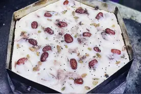 南昌街头热闹的紫荆夜市，各种特色小吃应有尽有，地道实惠图片