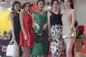 右边美女最漂亮，我却毫不犹豫选穿绿裙子的，这就是格局图片