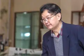 黄河文化艺术研究院院长上官建芳书法创作庆"八一"建军节图片