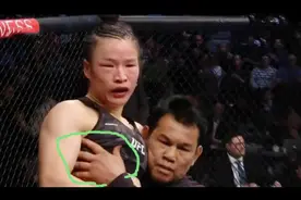 张伟丽教练被骂咸猪手？内业人士：外行不懂，他救了拼命战斗的她图片