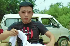 网红铁山靠的直播路还能走多远？图片