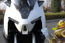 升仕310M搭配高达版花，简直毫无违和感图片