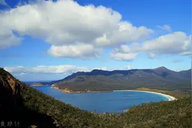 世界十大最美海湾，曾经却是血腥屠杀地，如今袋鼠在停车场晒太阳图片