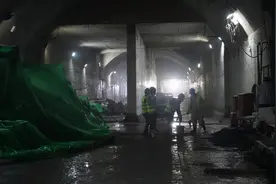 首都机场线西延左线隧道贯通，5号线换乘首都机场线只需1分钟图片