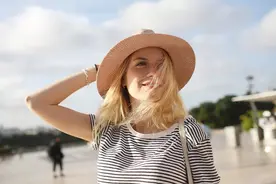 俘获女人心的好办法：“三不碰”图片