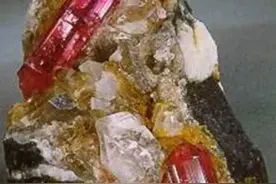 173.托帕石和“新疆帕托石”（我的民间收藏笔记）图片