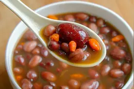 入冬后要多喝这道汤，补气血还能养颜美容，喝一碗从头暖到脚