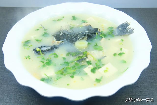 花胶鲫鱼汤的做法 2026年花胶鲫鱼汤的做法大全