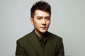 演员冯绍峰是哪里的 冯绍峰真的是一位超级富二代吗图片