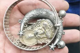 买的银戒指银手镯没戴几天就变黑变黄怎么办？小汉教你如何洗白视频封面