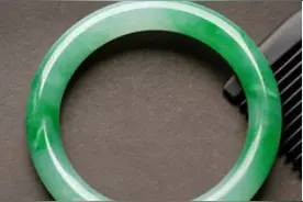 冰糯种翡翠是什么？图片