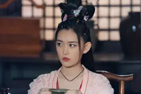 《赘婿》露脚的三个女性，唯有楼舒婉不同，是穿帮还是另有深意？图片